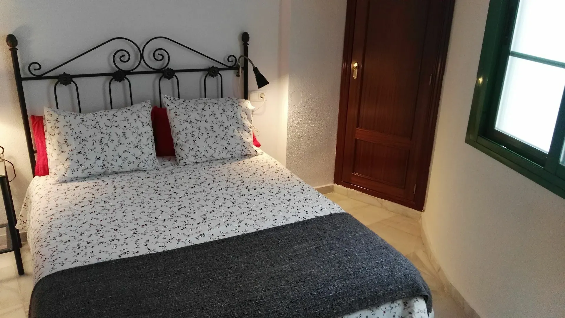 Appartamento Fan Flat Rosaleda Málaga 0*,  Spagna
